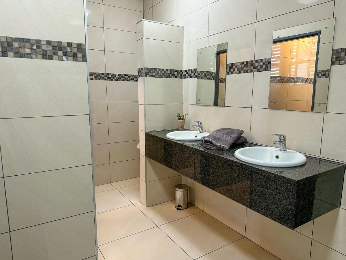 Tate Village Windhoek Exterior foto