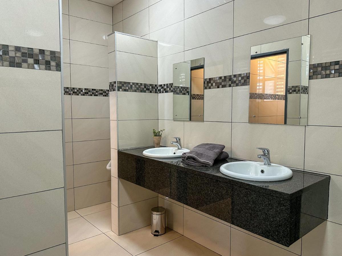 Tate Village Windhoek Exterior foto